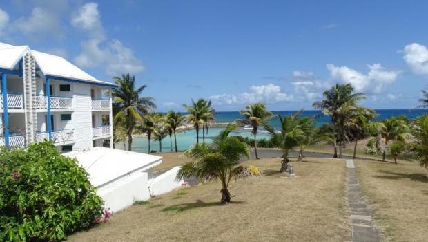 Vue Mer & Acces Direct A La Plage Avec Magnifique Piscine Surveillee Par Un Maitre Nageur Saint-Francois  Buitenkant foto