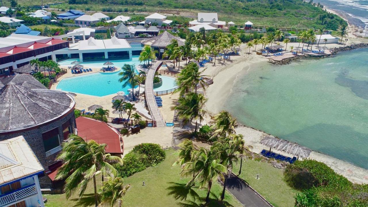 Vue Mer & Acces Direct A La Plage Avec Magnifique Piscine Surveillee Par Un Maitre Nageur Saint-Francois  Buitenkant foto