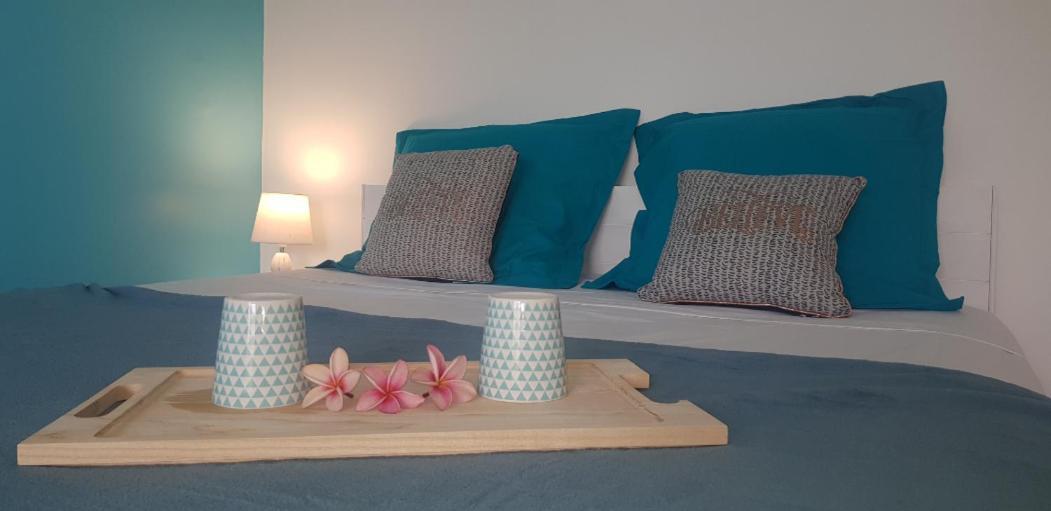 Tres Bel Appartement Avec Vue Mer, Acces Direct A La Plage Et Piscine Surveillee Saint-Francois  Buitenkant foto